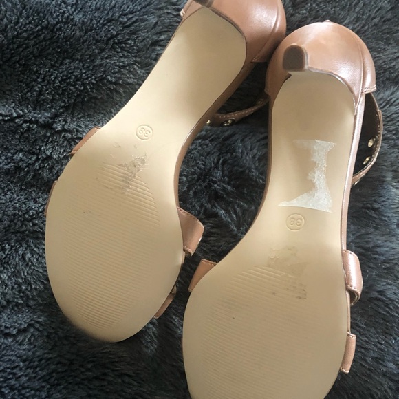 NEW Le Chateau Leather Heels size 38 - Picture 6 of 7